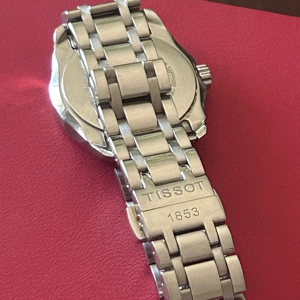 Tissot ladies quartz and diamond watch - Picture 5 of 10